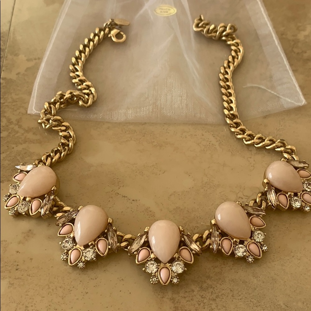 Express Statement Necklace - Picture 2 of 3